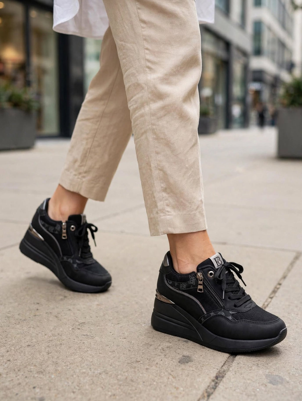 Sneakers Laura Biagiotti 9840