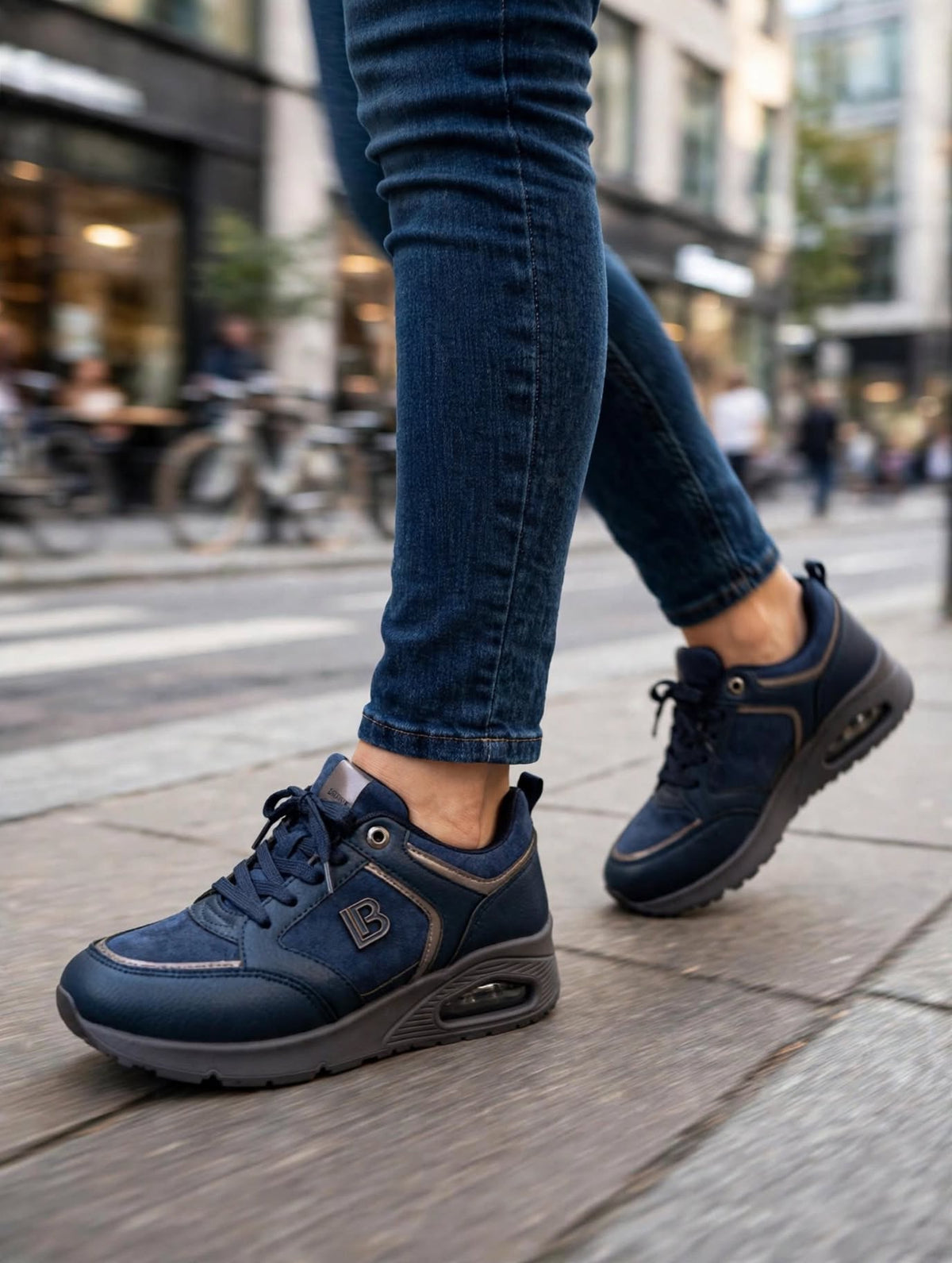 Sneakers Laura Biagiotti 9808