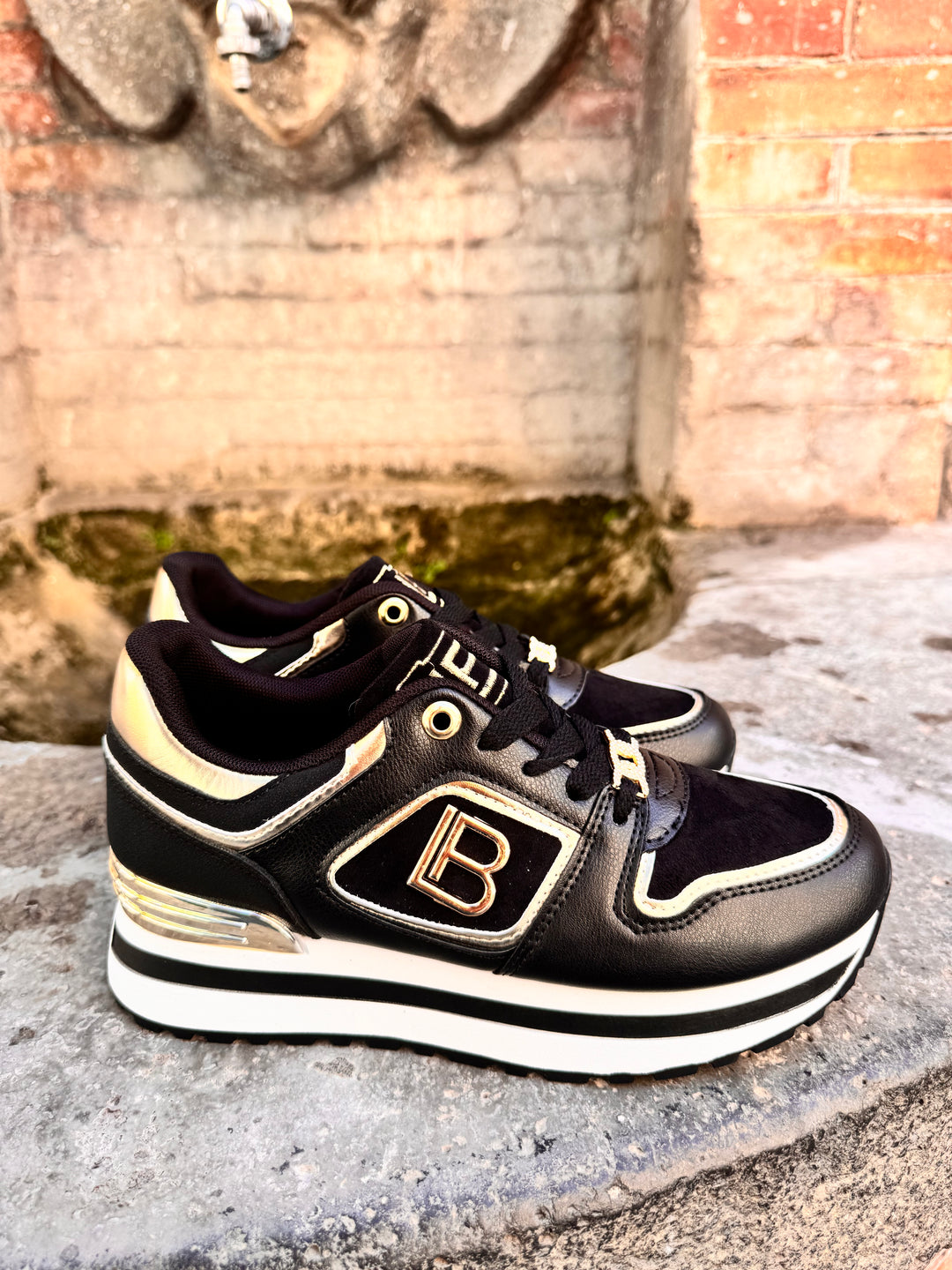 Sneakers Laura Biagiotti 9242